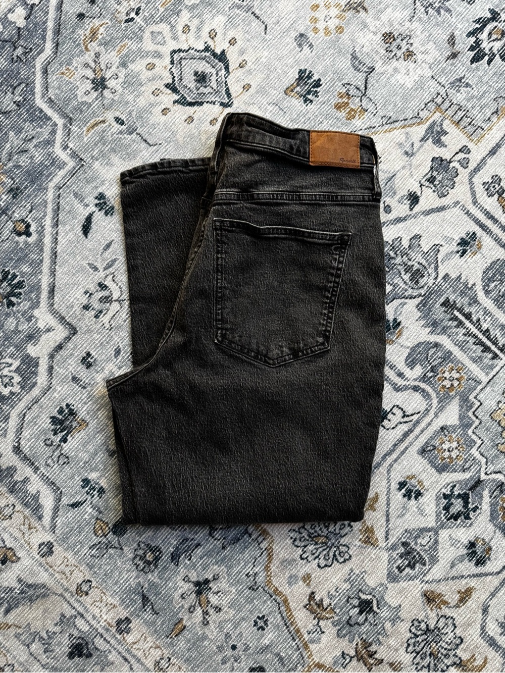 Madewell Curvy Perfect Vintage Straight Jean in Lunar Wash - Picture 6 of 9